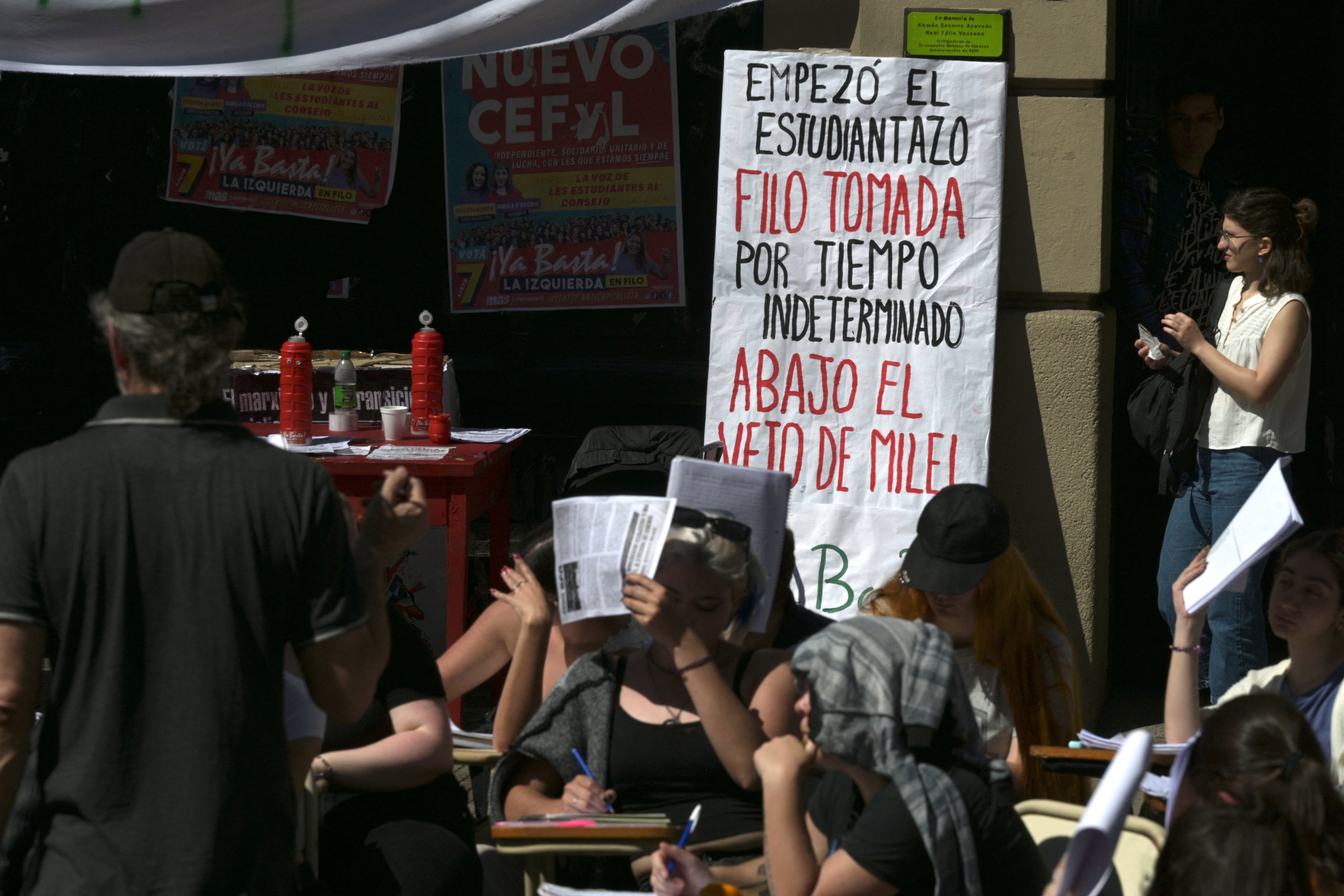 Protestas en Argentina contra el gobierno de Milei