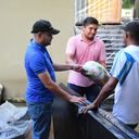 Entregan ayudas humanitarias en el sur del Atlántico.