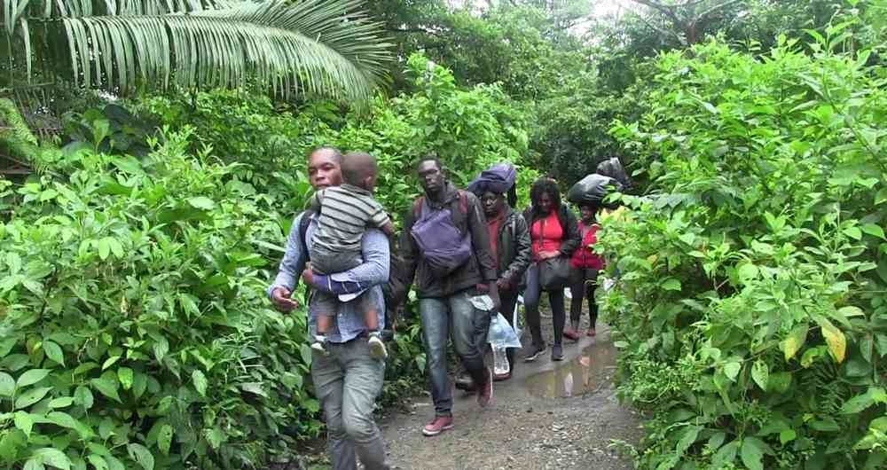 Cientos de migrantes africanos, haitianos, asiáticos, entre otros, cruzan a Panamá cada día por el Darién. Arriesgan sus vidas y las de sus familias con el único propósito de llegar a Estados Unidos y Canadá. 