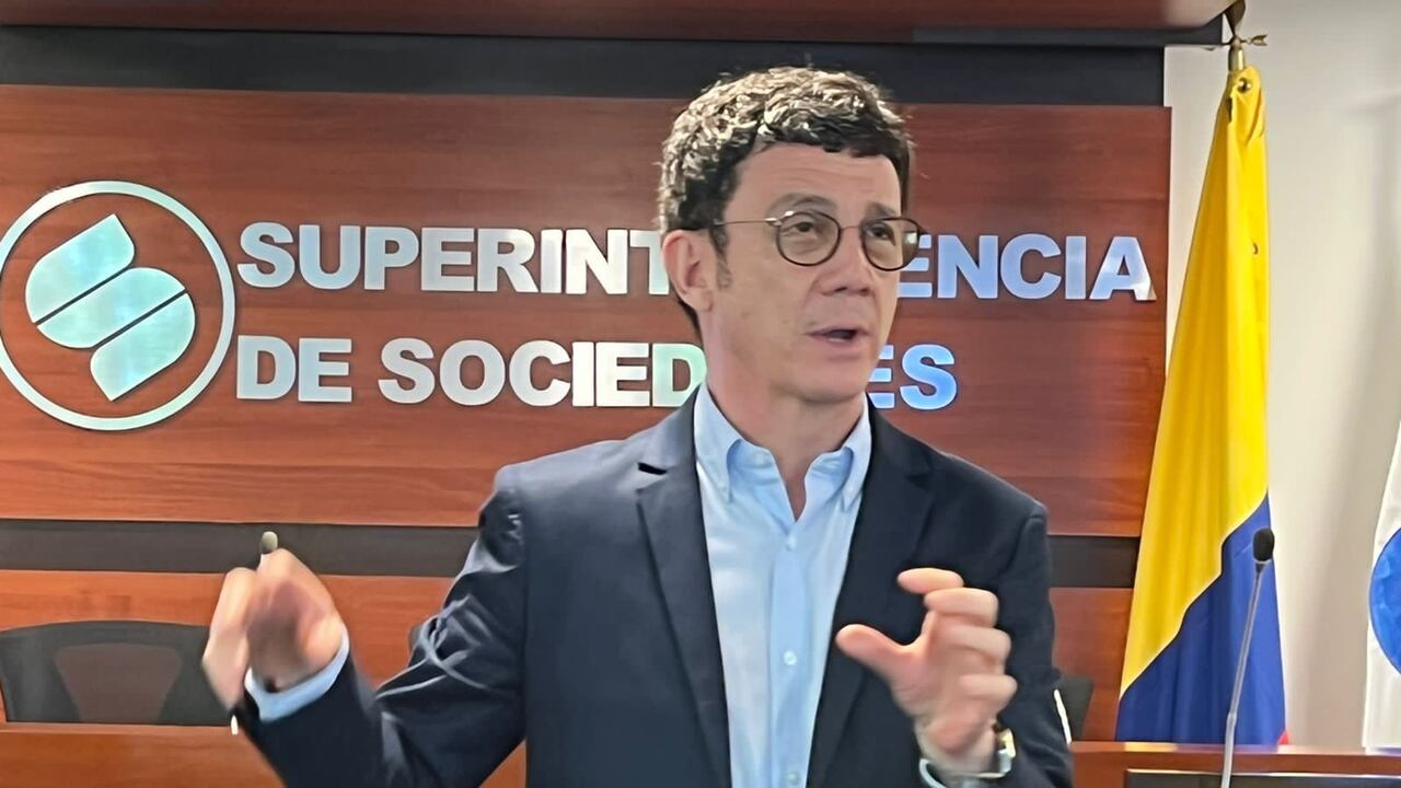 Billy Escobar, superintendente de Sociedades.