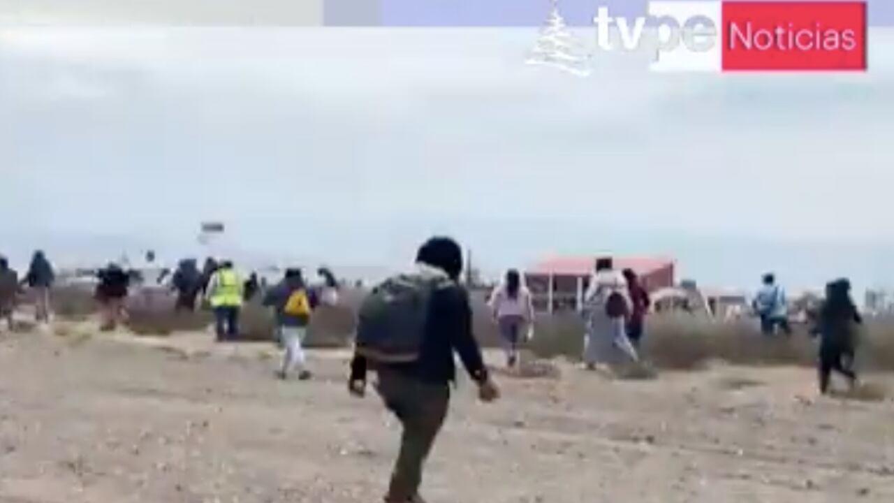 Manifestantes se toman el aeropuerto de Arequipa tras destitución de Pedro Castillo