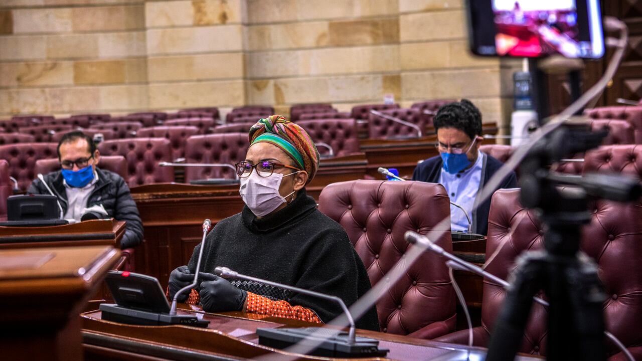 Congreso de la República. Sesión virtual de la Comisión de paz del Congreso en tiempos de cuarentena por el Covid. Victoria Sandino. Videoconferencia Congresistas.
Bogotá Mayo 5 de 2020.
Foto: Juan Carlos Sierra-Revista Semana.