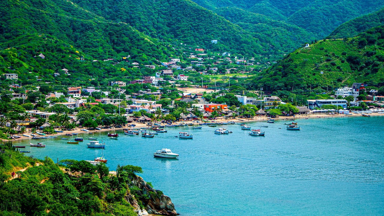 Taganga es uno de los destinos con playa a los que se puede llegar en carro desde Santa Marta