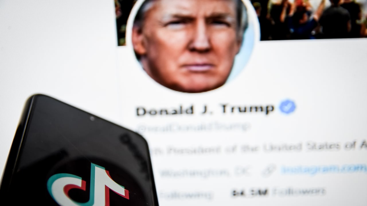Polémica por supuesta censura de TikTok a publicaciones críticas hacia Donald Trump.
