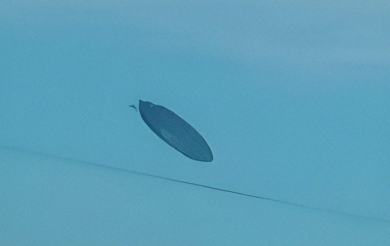 El presunto ovni fue captado por el celular de una mujer identificada como Rina Valle Juárez.