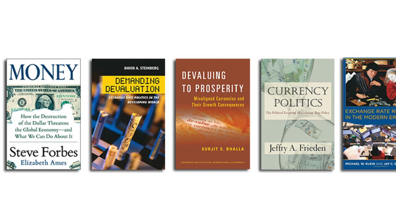 Demanding devaluation plantea cómo la política cambiaria tiene consecuencias para el desarrollo económico.