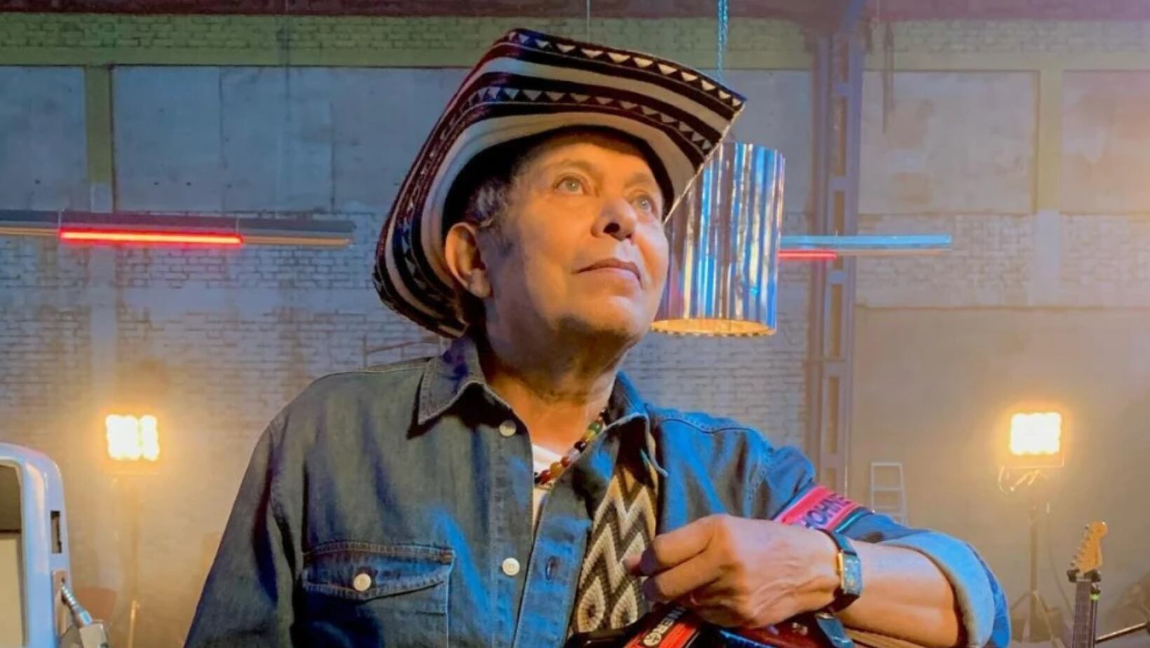 Egidio Cuadrado, el acordeonero estrella de Carlos Vives, se encuentra en cuidados intensivos en una clínica de Bogotá