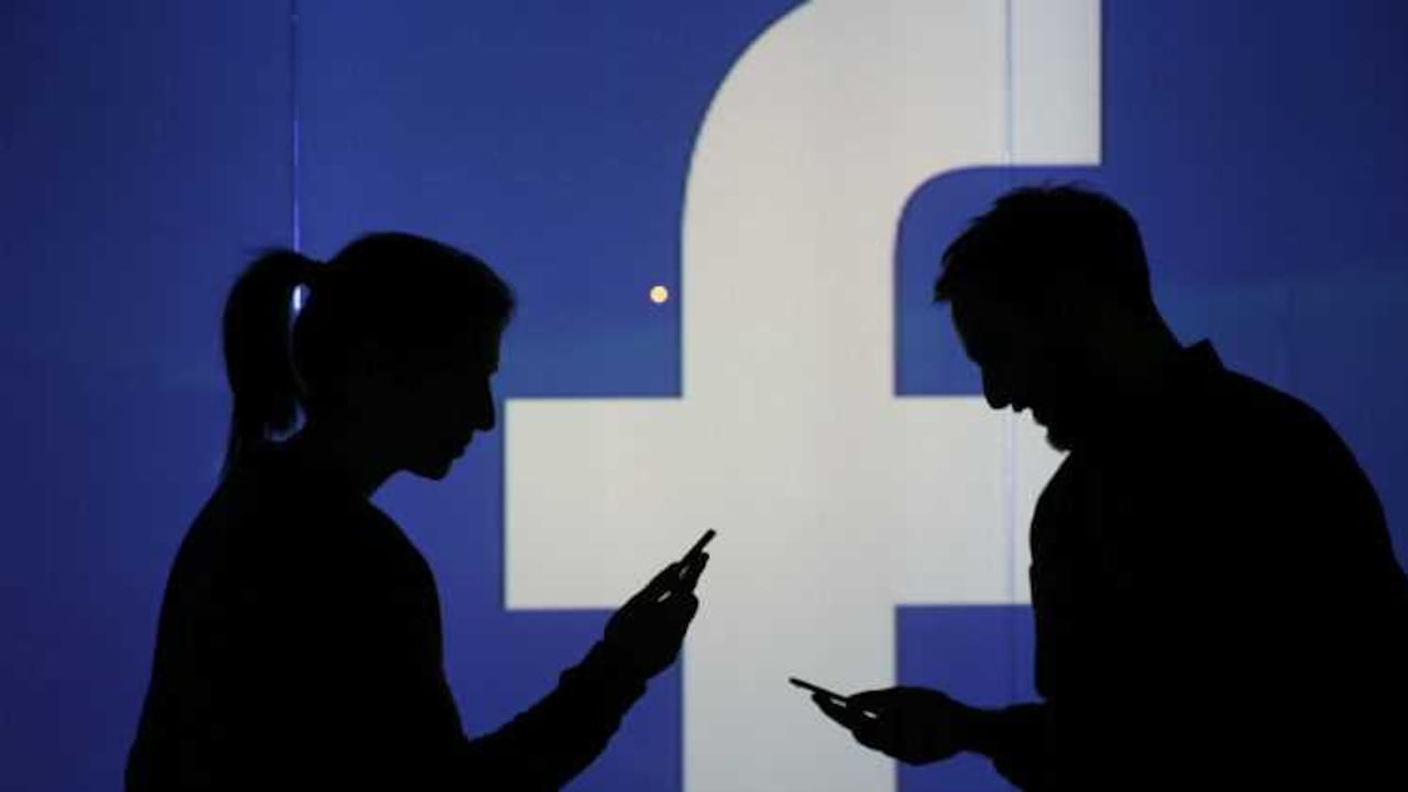 El 53% de los colombianos cree que el internet ha cambiado positivamente la forma de enamorarse.