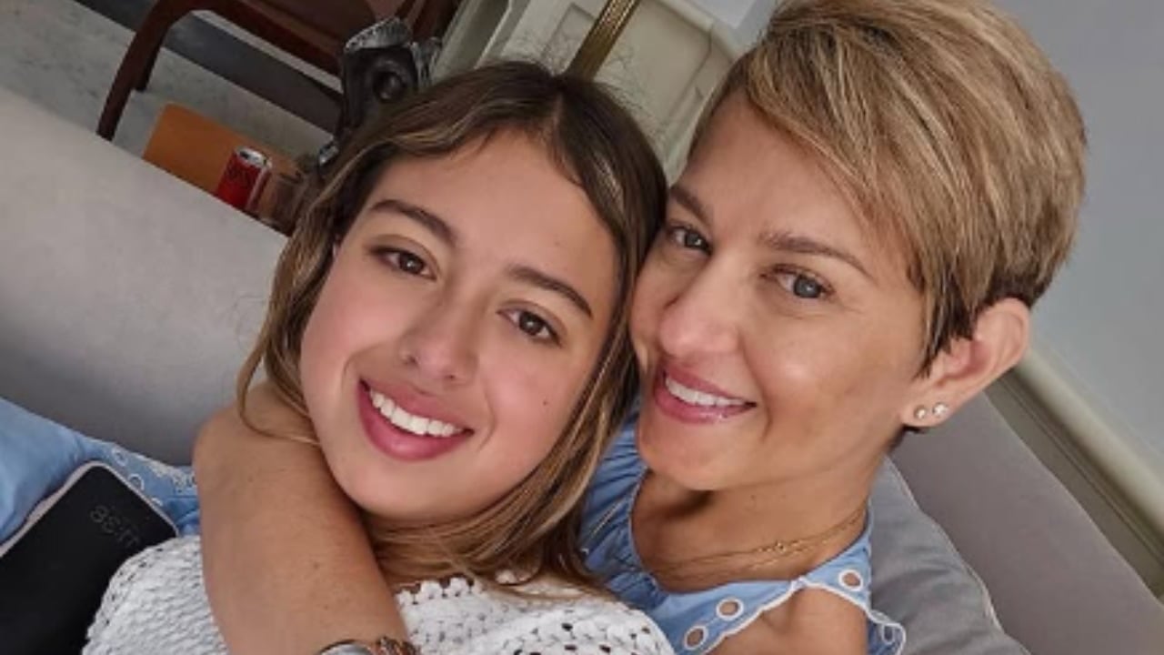 Verónica Alcocer y Antonella Petro