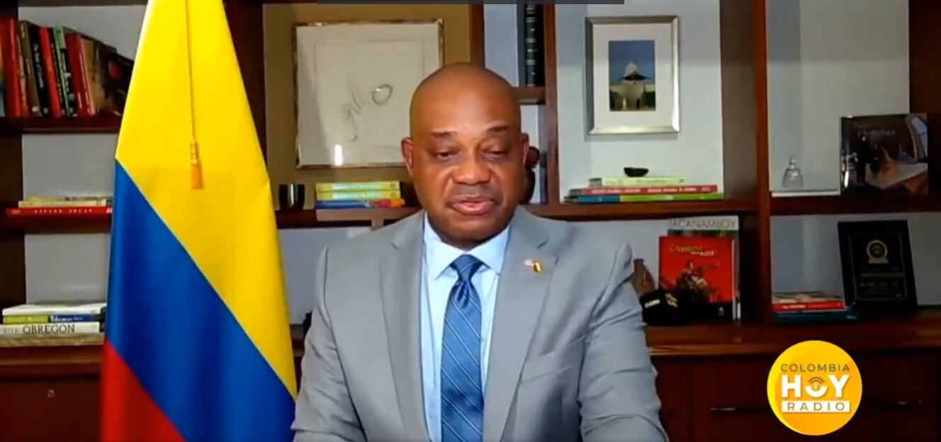 Luis Gilberto Murillo en el programa informativo del Gobierno nacional.