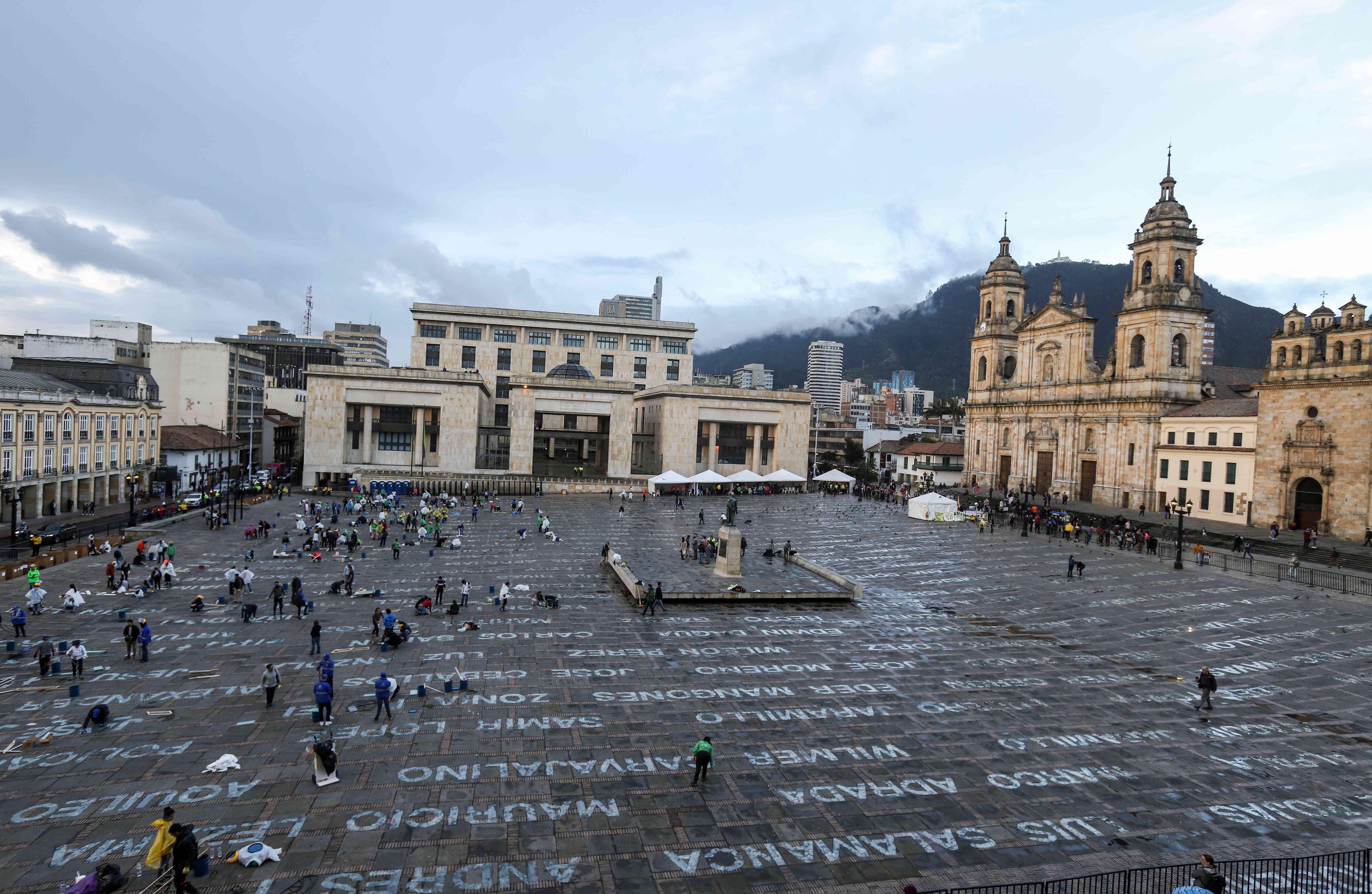 Doris Salcedo y sus aliados esperan realizar varios performances, entre 2019 y 2020,  para honrar a las víctimas del conflicto. Foto: Diana Rey Melo