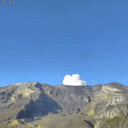 Las autoridades monitorean constantemente la actividad del volcán Nevado del Ruiz.