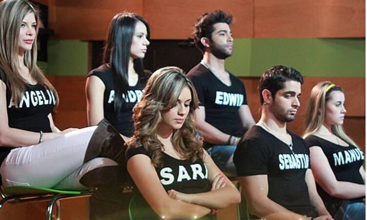 Una participante de la edición de Protagonistas de nuestra tele 2012, lanzó duros comentarios contra seguidores que la critican.