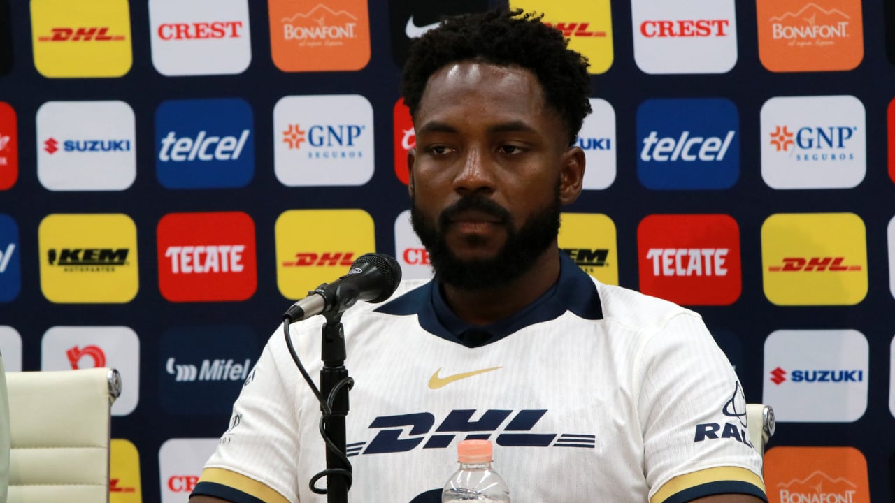 Álvaro Angulo, hoy jugador de Pumas, apuntó contra Independiente. Desde el rojo le respondieron.