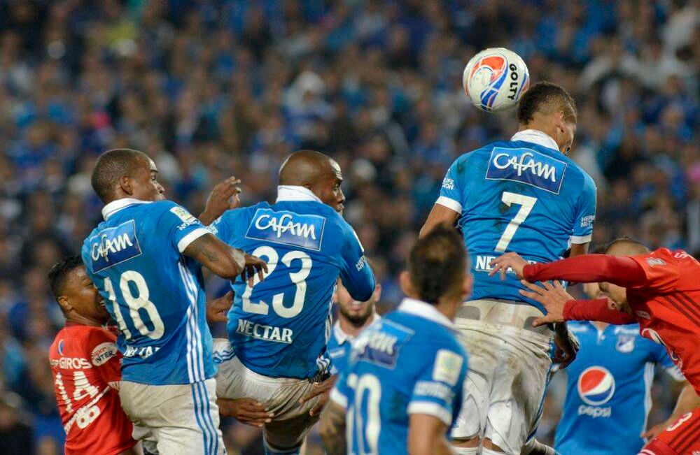 Millonarios y América llegaron al Campín con obligaciones diferentes. Los azules debían mantener el resultado y los diablos anotar al menos un gol. Foto: Diana Rey Melo / SEMANA