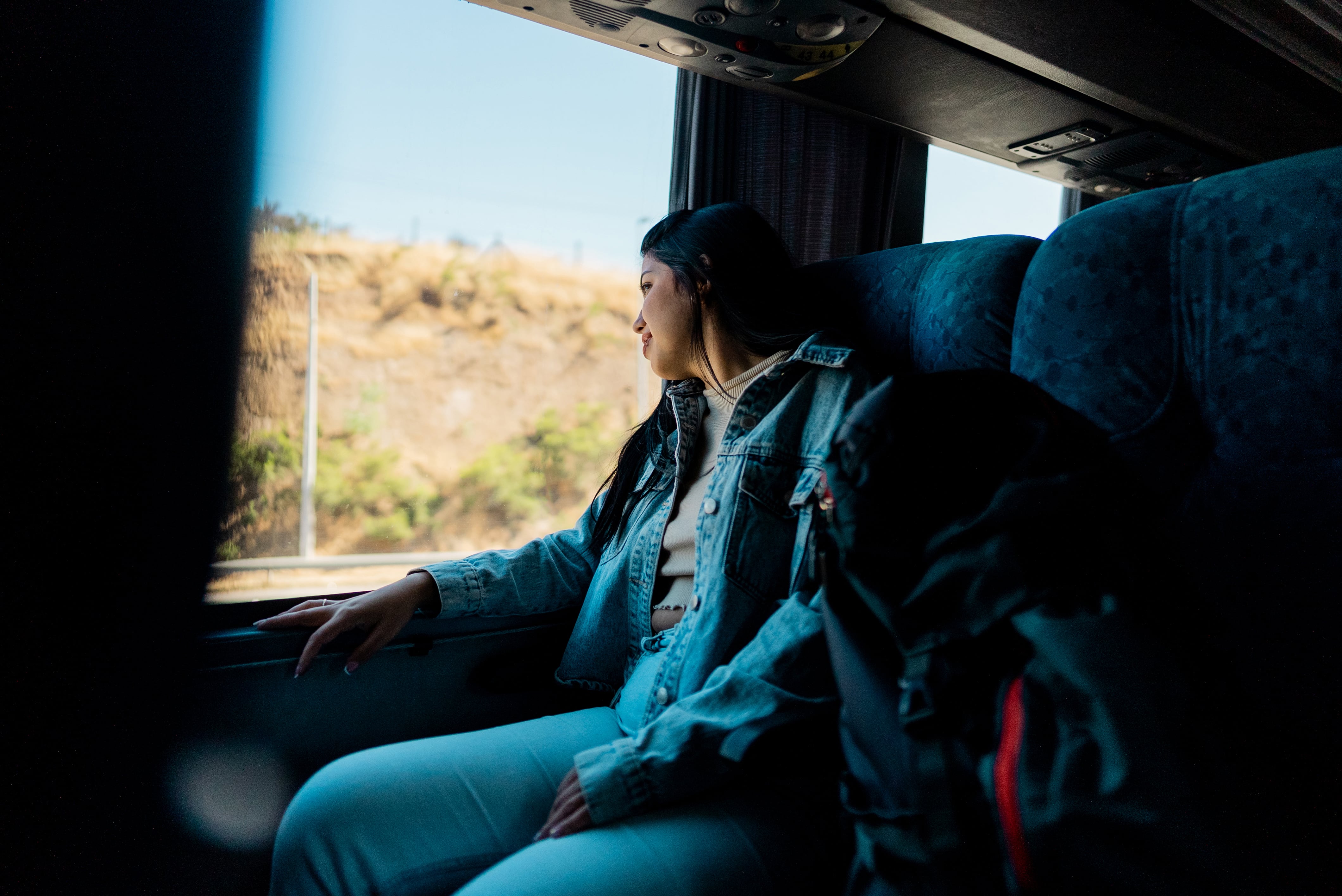 Viaje por carretera en bus