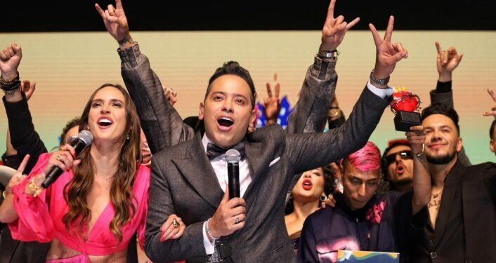 Orlando Liñan, presentador de los Premios Nuestra Tierra 2024