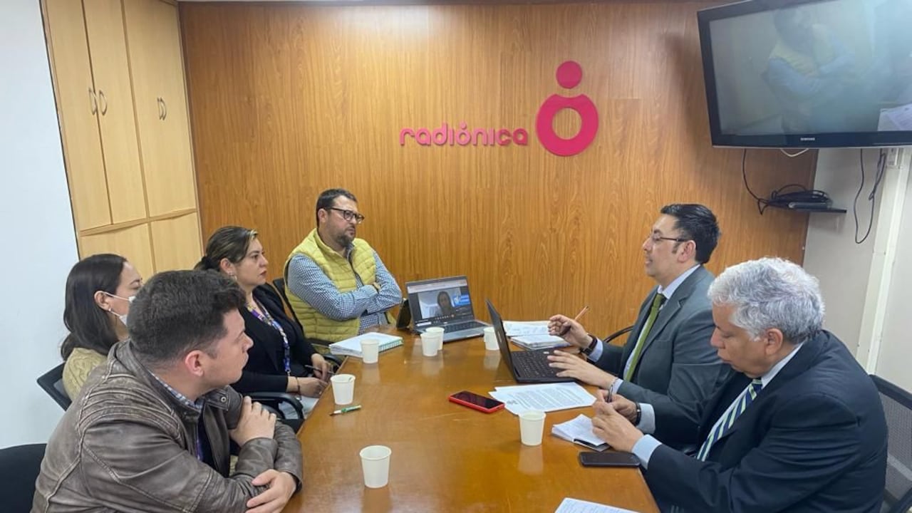 Funcionarios de la Procuraduría reunidos con el Comité de Convivencia de RTVC.