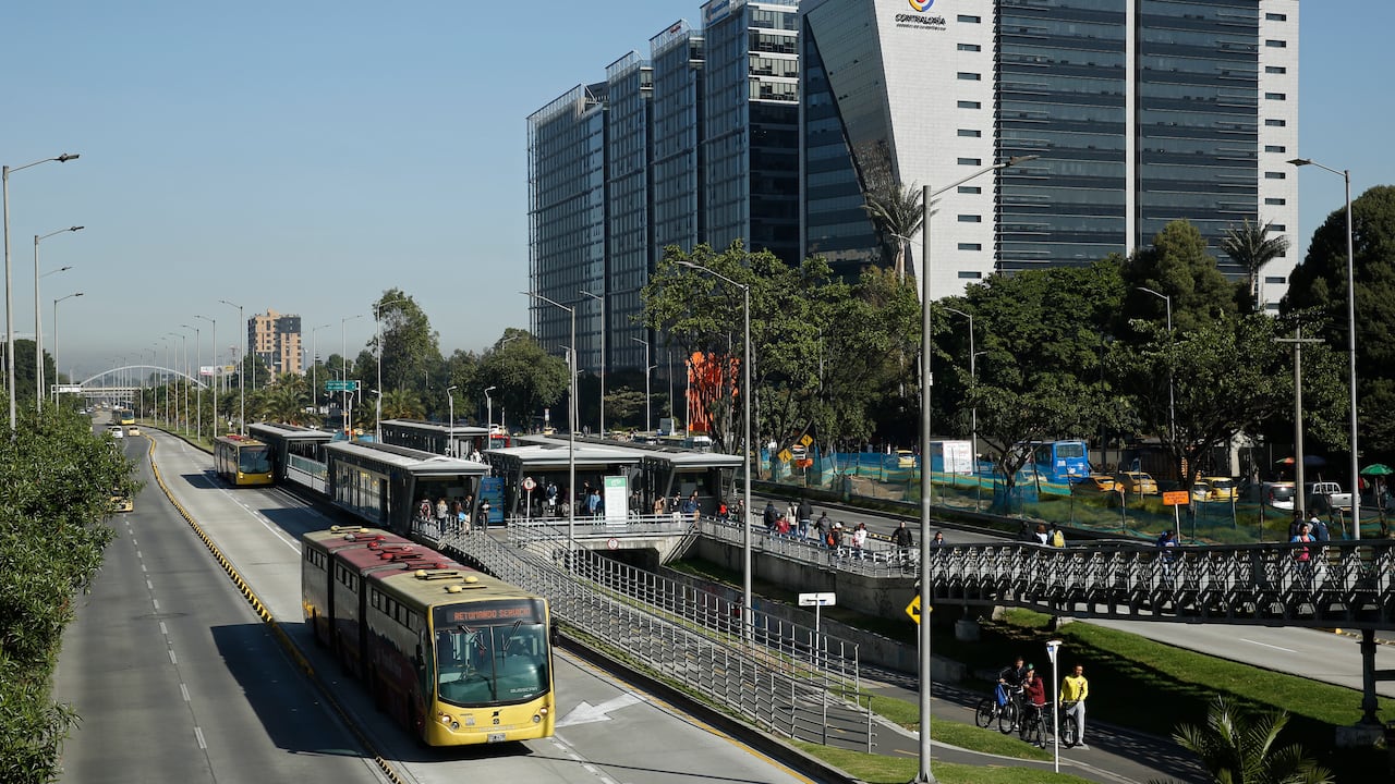 Para 2023, la alcaldía de Bogotá decidió cambiar el orden de los días de pico y placa.