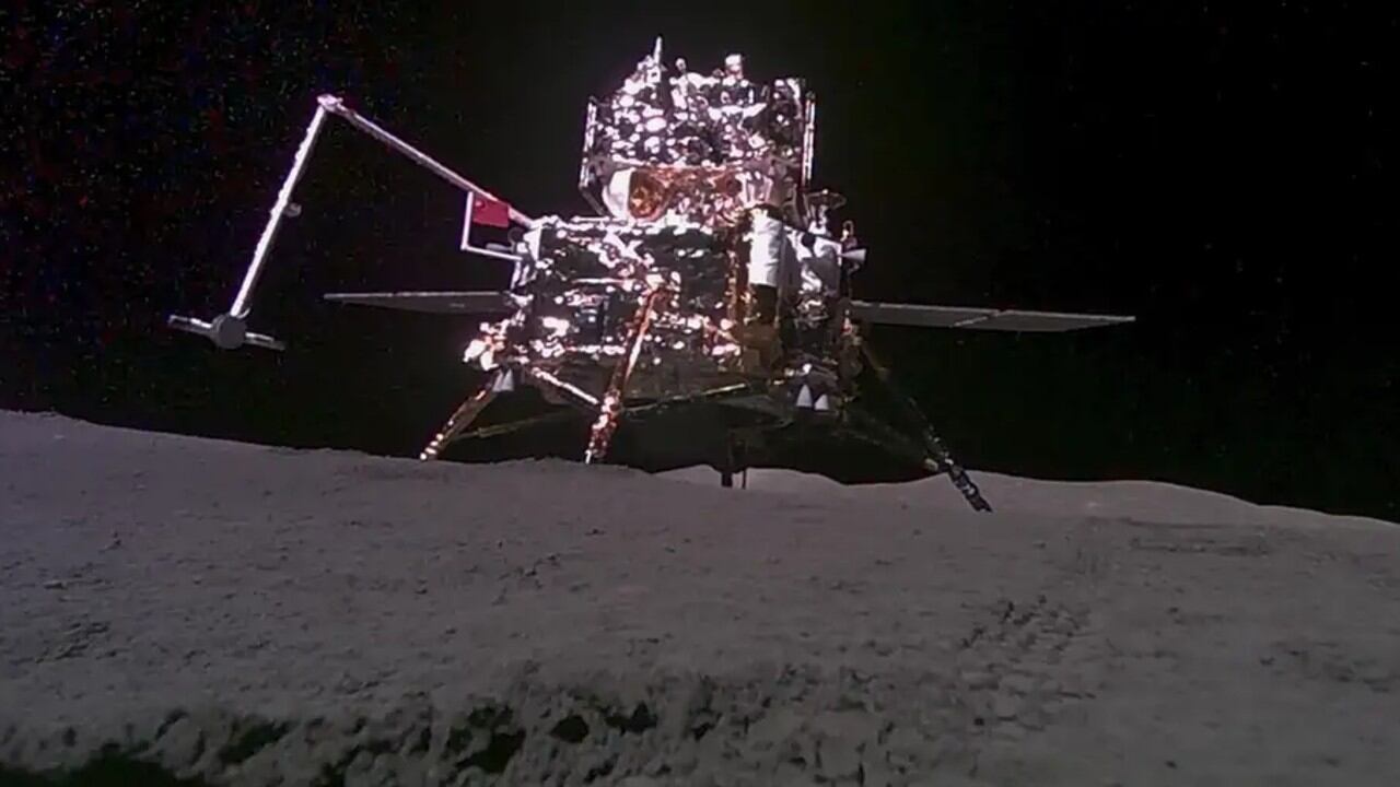 Las muestras de regolito lunar fueron captadas por este róver de la misión china Chang'e 6.