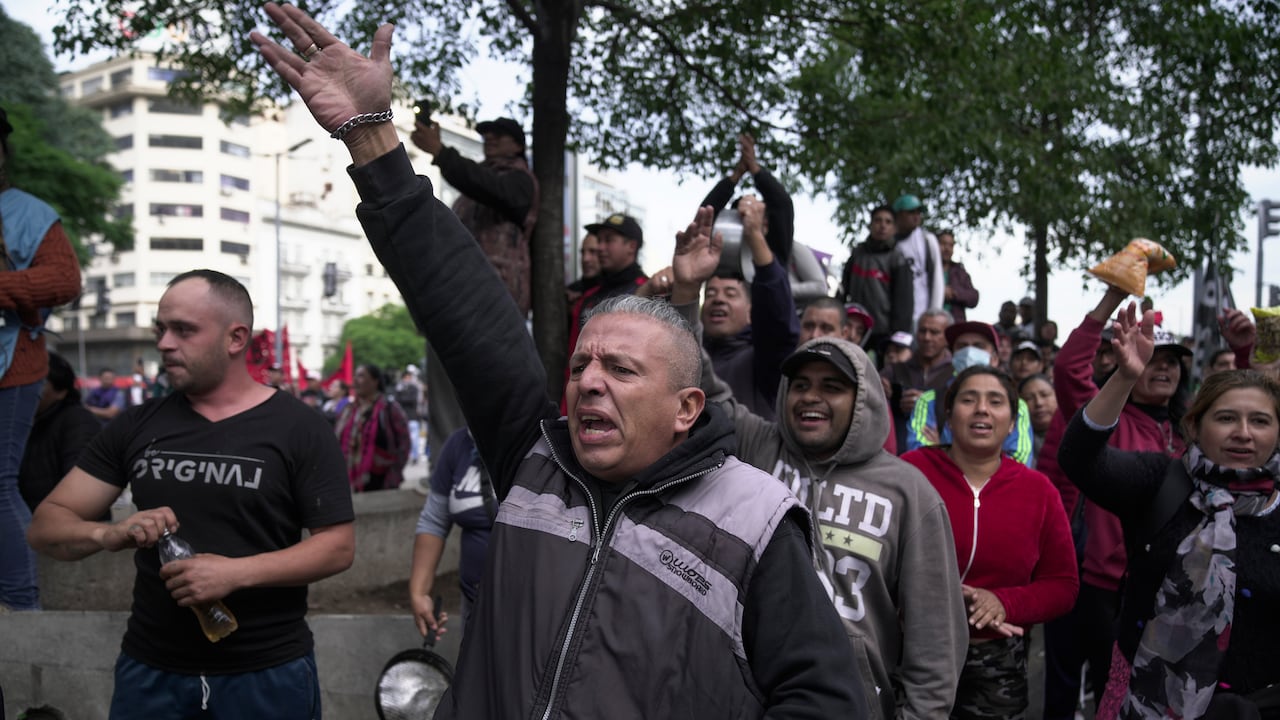 Los argentinos están descontentos con la pobreza, que golpea al 40 por ciento de la población.