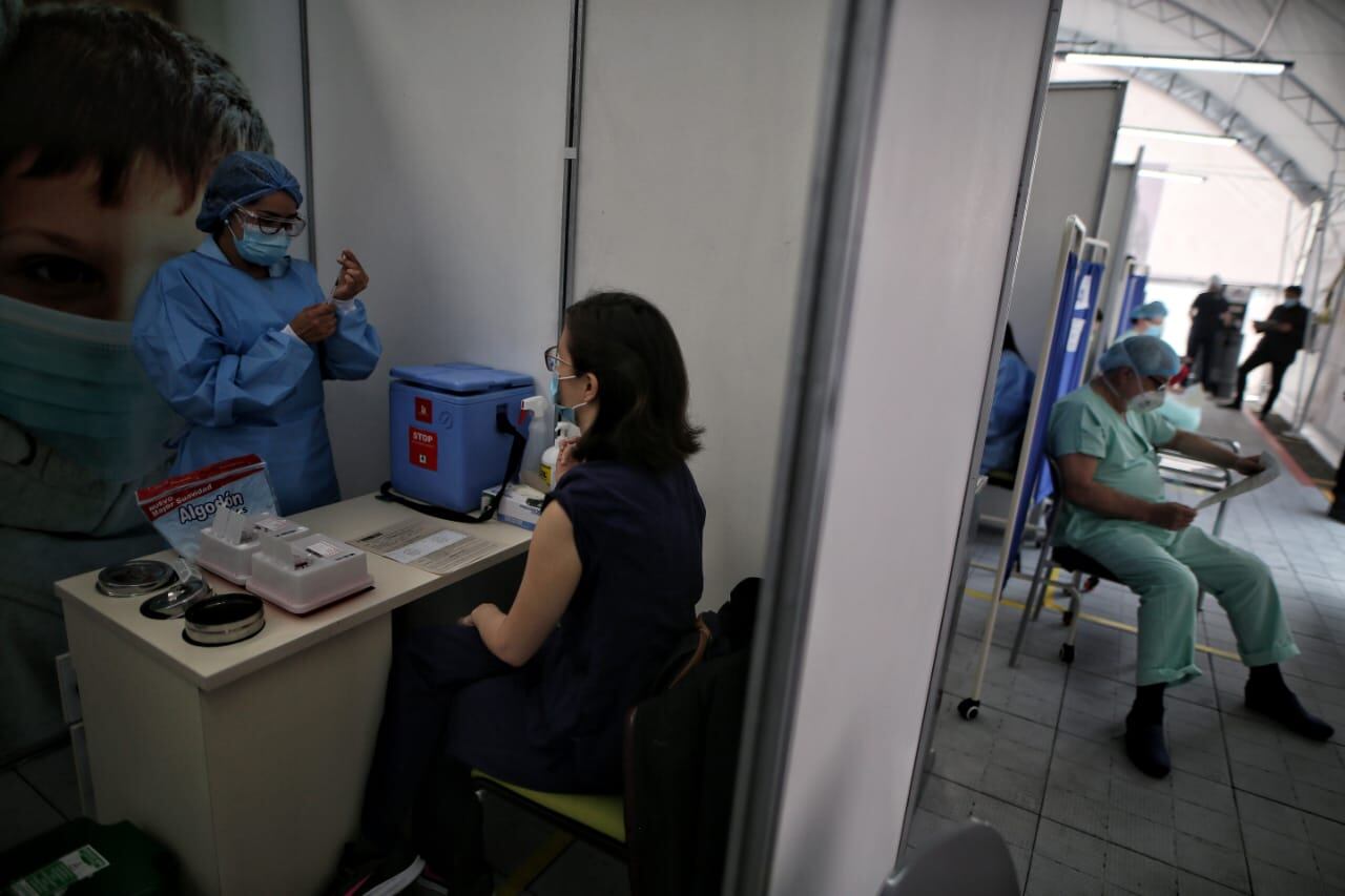 Primer día Jornada de vacunación contra Covid19 al personal medico de primera linea