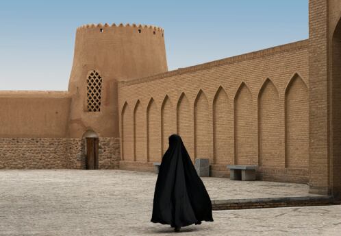 En total, “25 provincias y aproximadamente 230 escuelas se vieron afectadas, y más de 5.000 alumnas y alumnos envenenados”, dijo a la agencia de noticias ISNA Mohammad-Hassan Asafari, miembro del comité parlamentario de investigación.