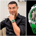 Cristiano Ronaldo, posando con un reloj en homenaje a él.
