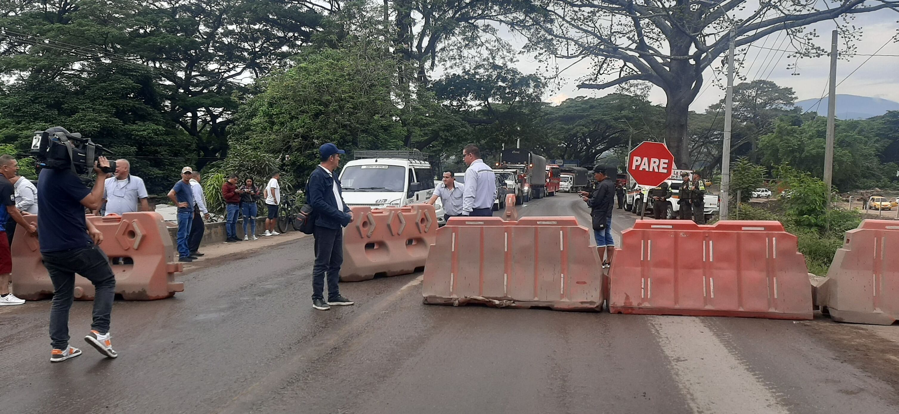 Se espera que se normalice el paso después del mediodía.