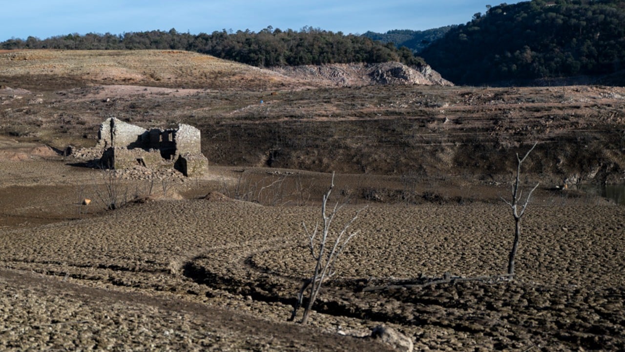 Vista del pantano de Sau, a 22 de enero de 2024, en Barcelona, Catalunya (España).