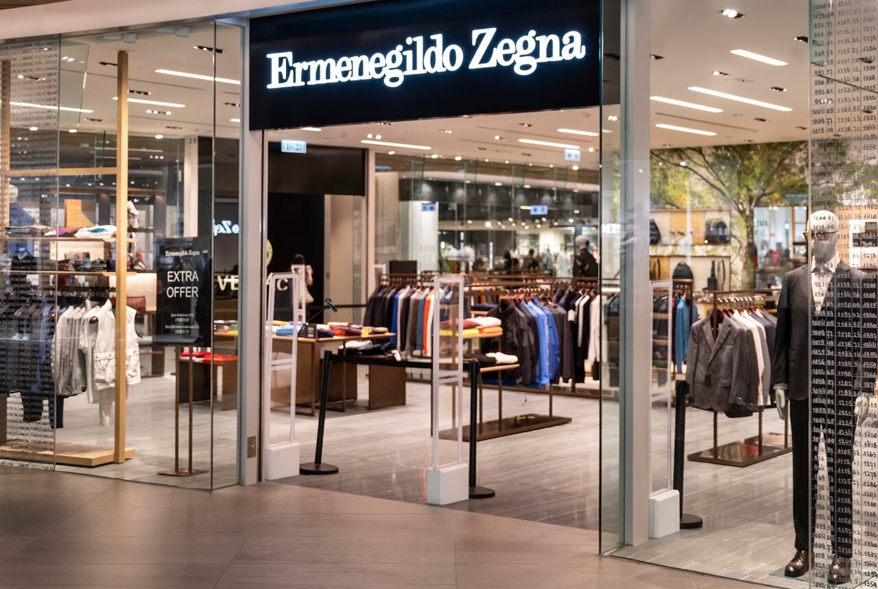 El CEO del grupo, Gildo Zegna, expresó optimismo cauteloso frente a las incertidumbres geopolíticas y económicas, destacando la importancia de mantenerse cerca de los clientes y fortalecer las marcas