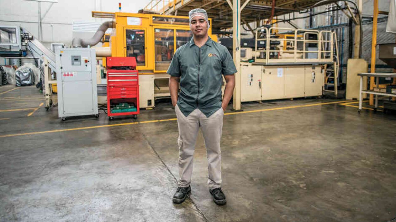 Luis Carlos Quintero, ingeniero de TP Colombia, es responsable de que la operación nunca pare.