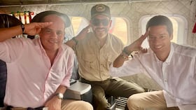 Llegada del presidente Abelardo De La Espriella a Sucre junto con el ministro de Comercio, Mauricio Gómez Amín.
