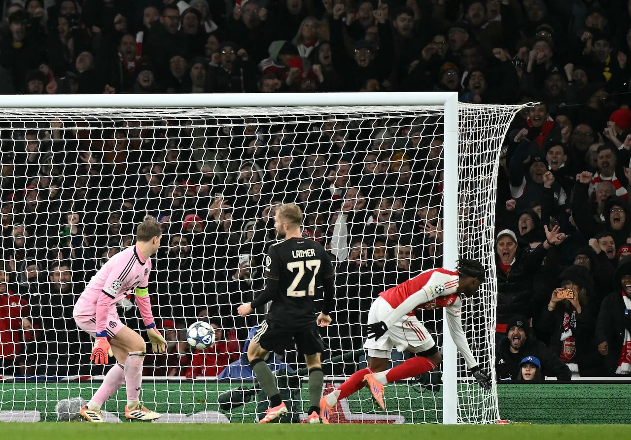 Manuel Neuer se vio comprometido en la derrota del Bayern Múnich vs. Arsenal en Champions League