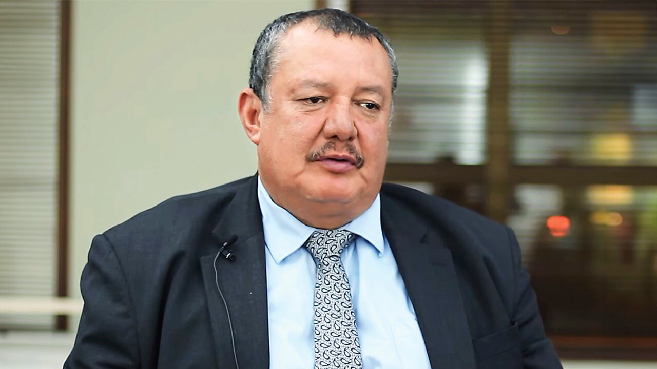  Jorge Moreno, papá de Laura Moreno, una de las protagonistas del recordado caso Colmenares, está cerca de lograr un millonario contrato con Ecopetrol que ha sido cuestionado. Esta es su respuesta ante las denuncias realizadas.