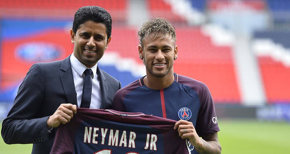 El fútbol mueve miles de millones de dólares en todo el mundo.