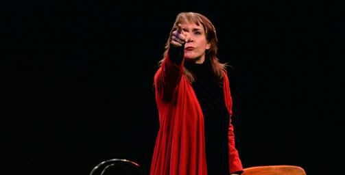 Imagen de la obra "Yo no estoy loca". Cortesía del Teatro Petra.