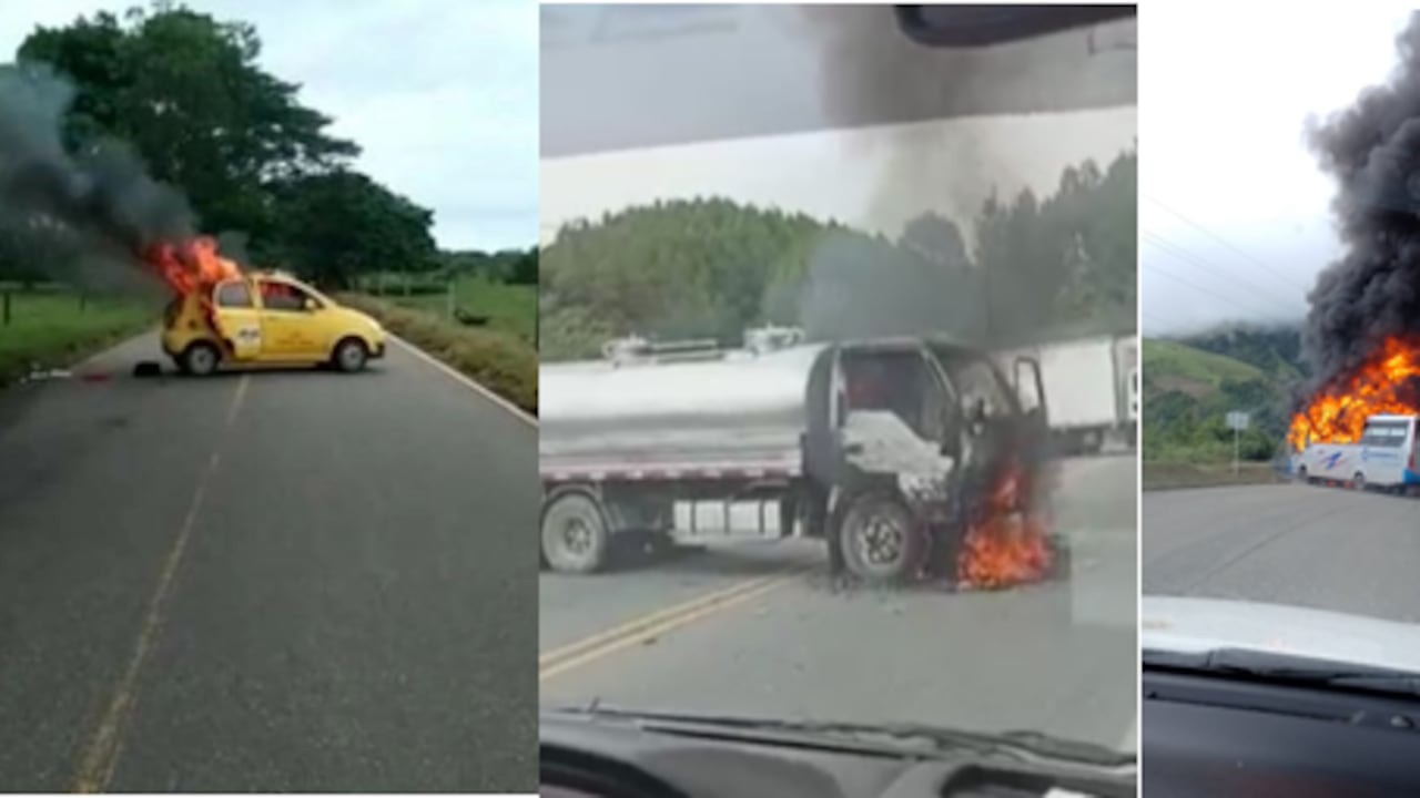Vehículos quemados durante el "paro armado" en Antioquia.