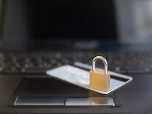 Evite sorpresas desagradables: Los números que debe mantener alejados de sus tarjetas de crédito.