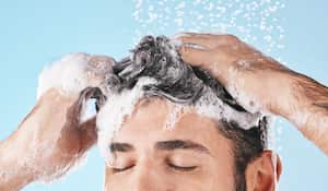 Los ingredientes que contenga el shampoo son clave para el cuidado del cabello.