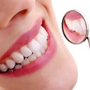 Tener los dientes completamente blancos puede ser una apariencia que cubre problemas de orden mayor.