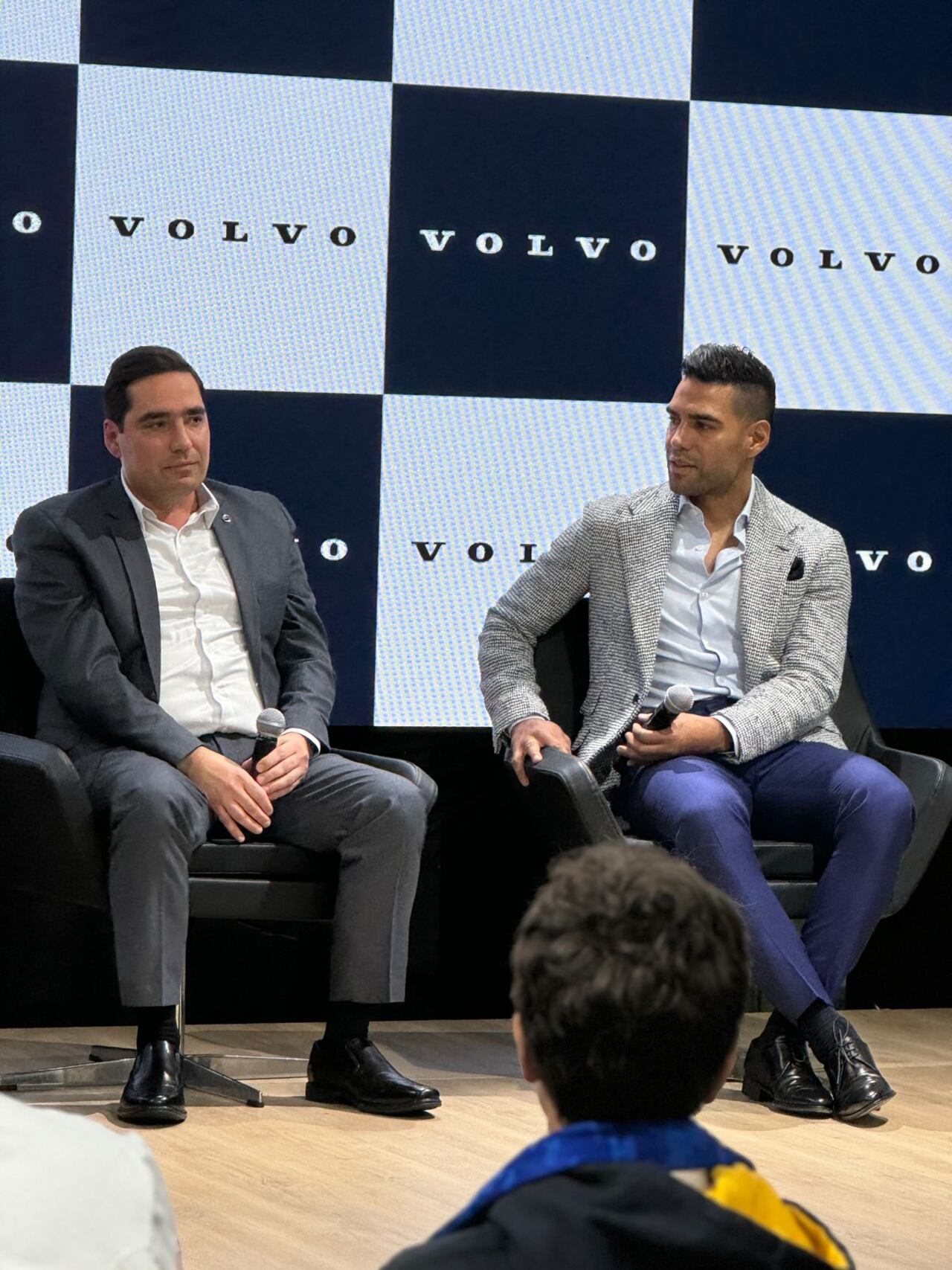 El delantero Radamel Falcao es el nuevo embajador de la marca sueca.