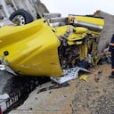 El hecho se presentó cuando la tractomula, que llevaba una carga de café, perdió los frenos y chocó la parte trasera de un camión que llevaba cemento.