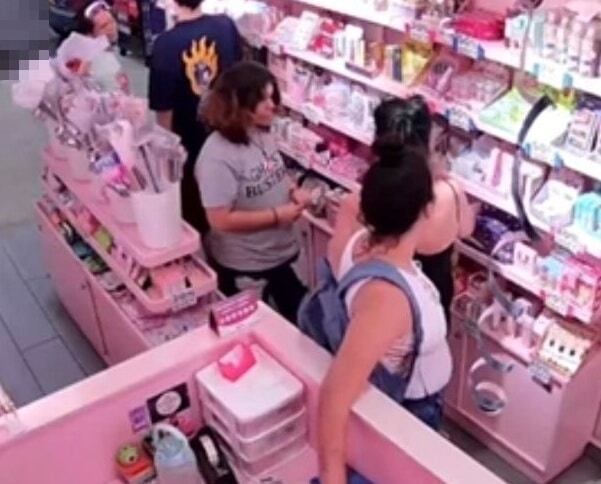 Así captó el hecho una cámara de seguridad.