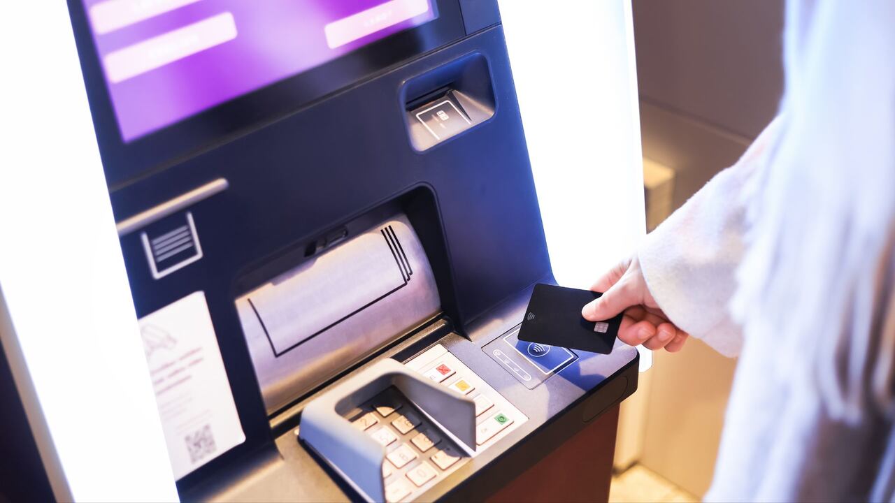 Los delincuentes aprovechan las más mínima oportunidad para robar el dinero de las personas.