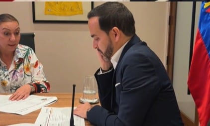 Presidente Abelardo De La Espriella seleccionando personal para el ICBF.