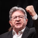 Jean-Luc Mélenchon, líder de la coalición de izquierdas Frente Popular (Front Populaire), interviene ante miles de simpatizantes en la plaza de la República el 30 de junio de 2024 en París