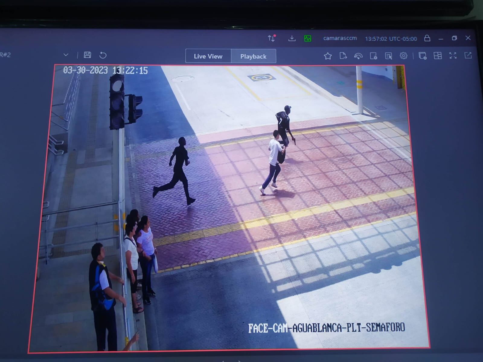 Delincuentes armados entraron a la terminal Aguablanca del MIO.