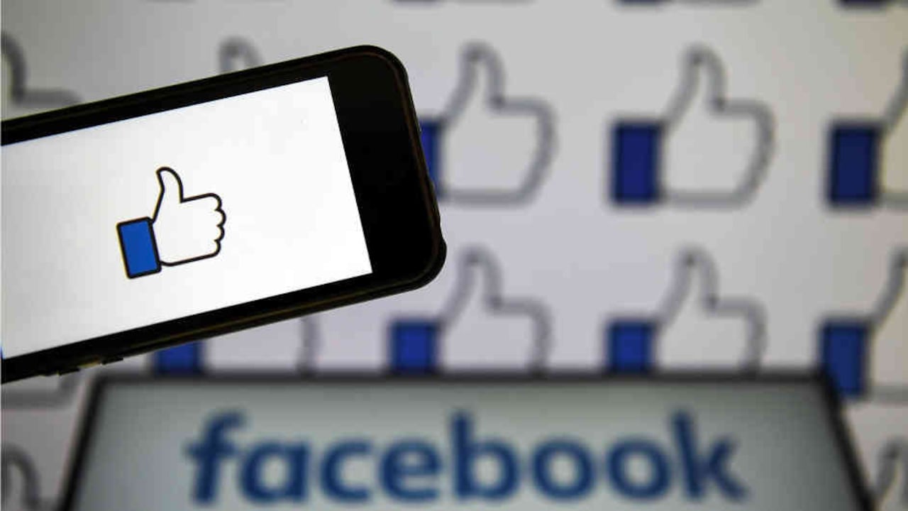 Millonaria multa a Facebook por no bloquear cuentas de allegados a Bolsonaro