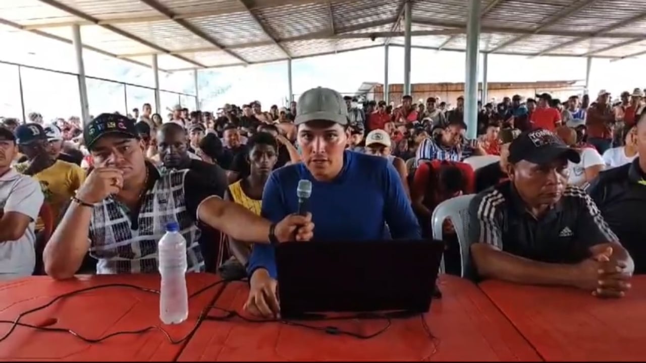 Comunidades del Cañón del Micay advierten al presidente Petro que si no saca al Ejército de El Plateado pasarán a las vías de hecho.